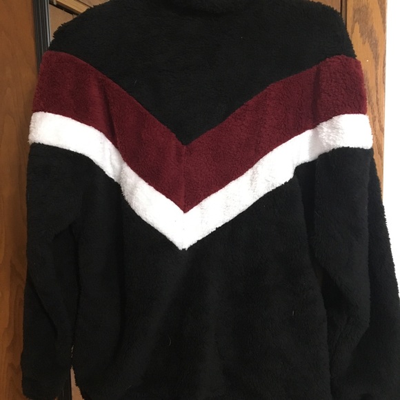 black red and white chevron 1/4 zip sweatshirt - Picture 3 of 3
